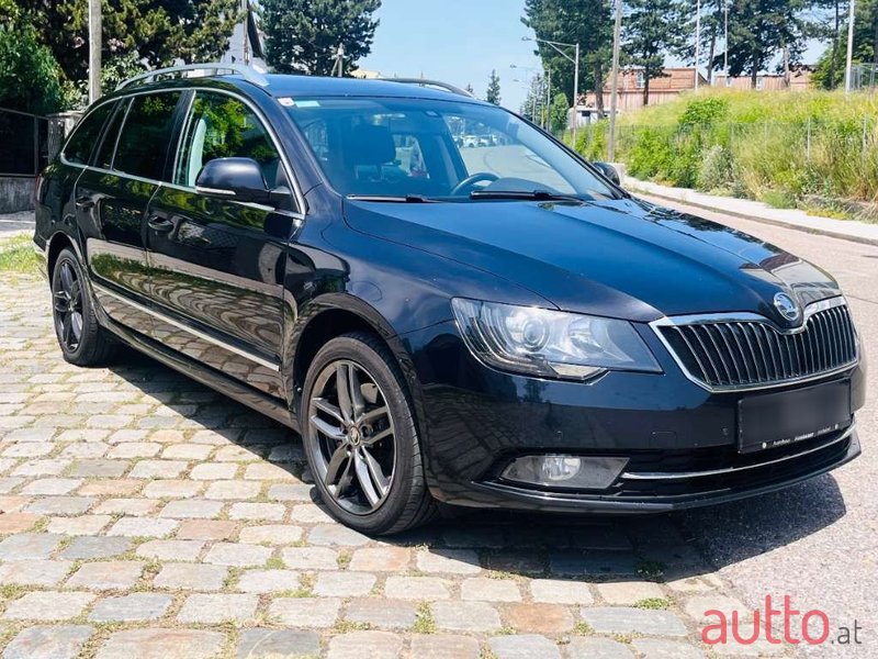 2014' Skoda Superb photo #2