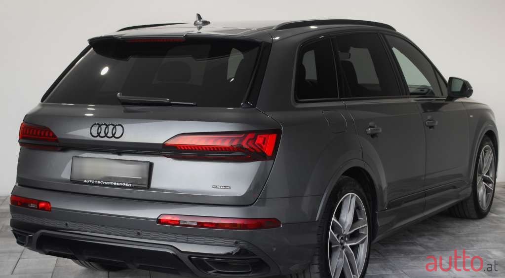 2021' Audi Q7 photo #6