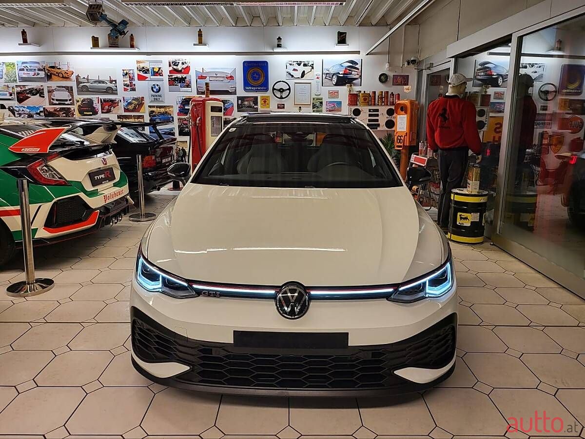 2022' Volkswagen Golf photo #3