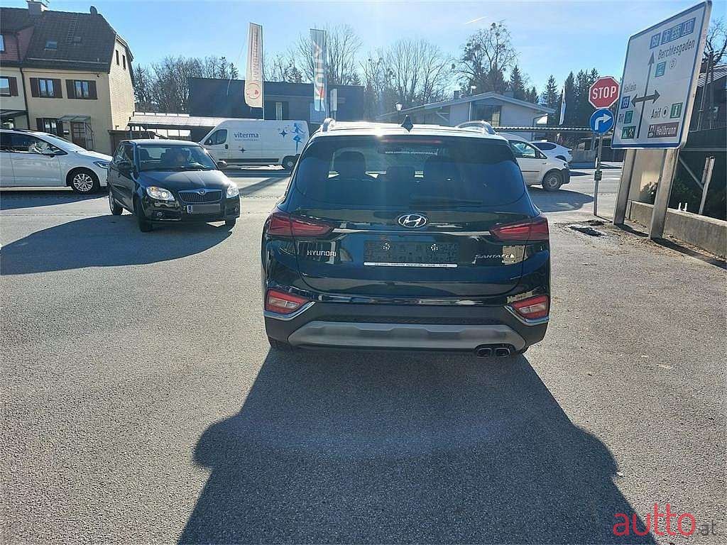 2019' Hyundai Santa Fe photo #5