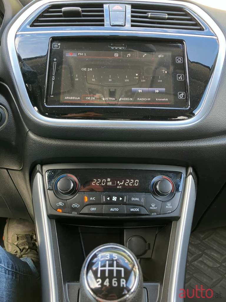 2019' Suzuki SX4 S-Cross photo #5