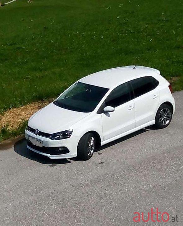 2015' Volkswagen Polo photo #1