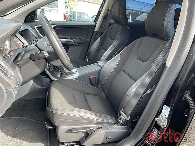 2015' Volvo XC60 photo #6