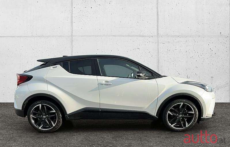 2023' Toyota C-HR photo #6