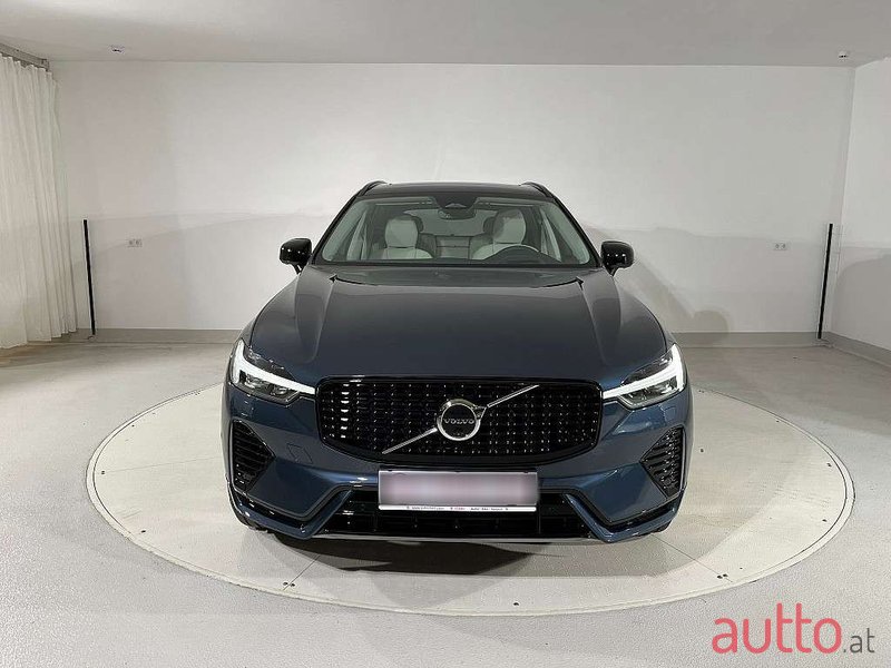 2023' Volvo XC60 photo #2