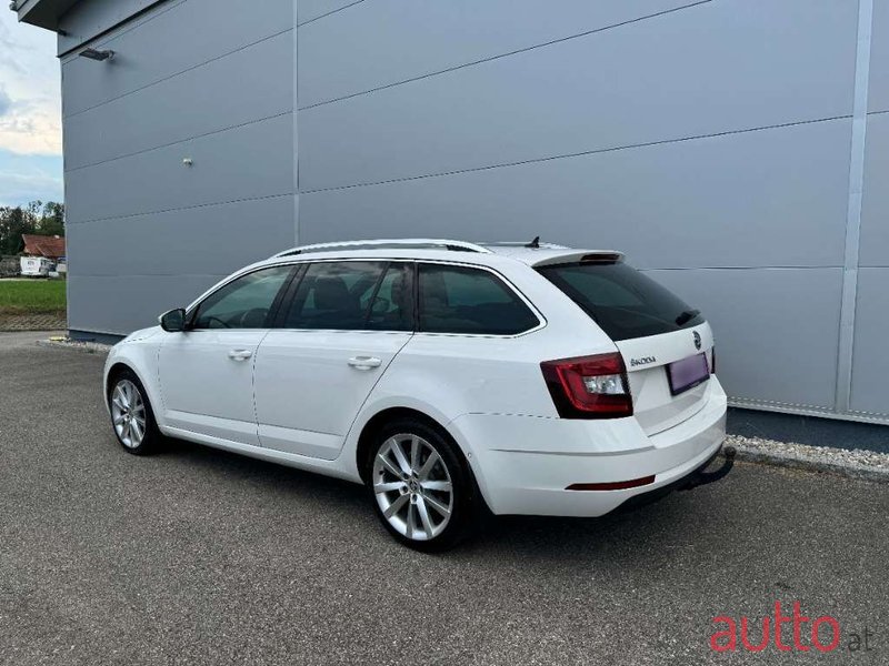 2020' Skoda Octavia photo #4