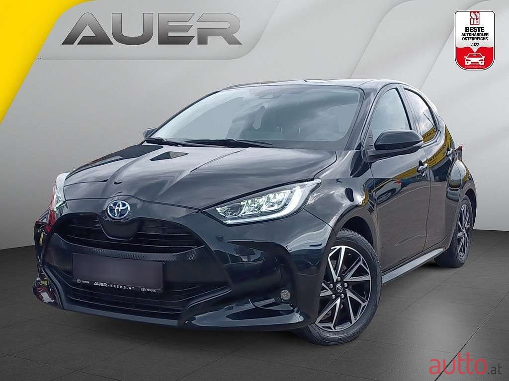 2022' Toyota Yaris photo #1