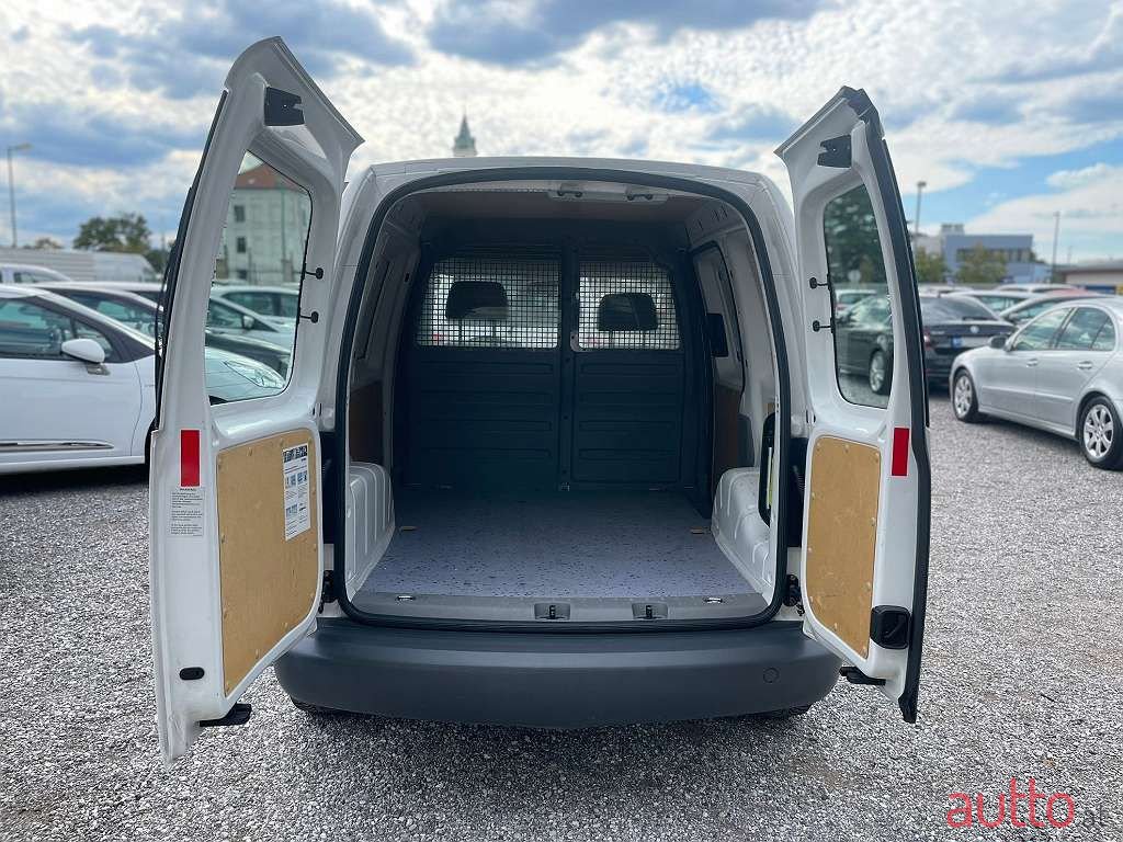 2006' Volkswagen Caddy photo #5