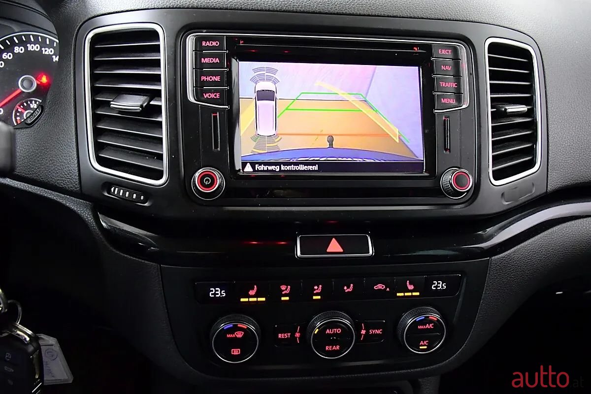 2015' SEAT Alhambra photo #5