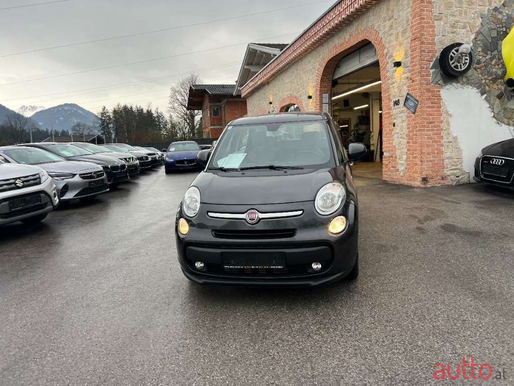 2015' Fiat 500L photo #4