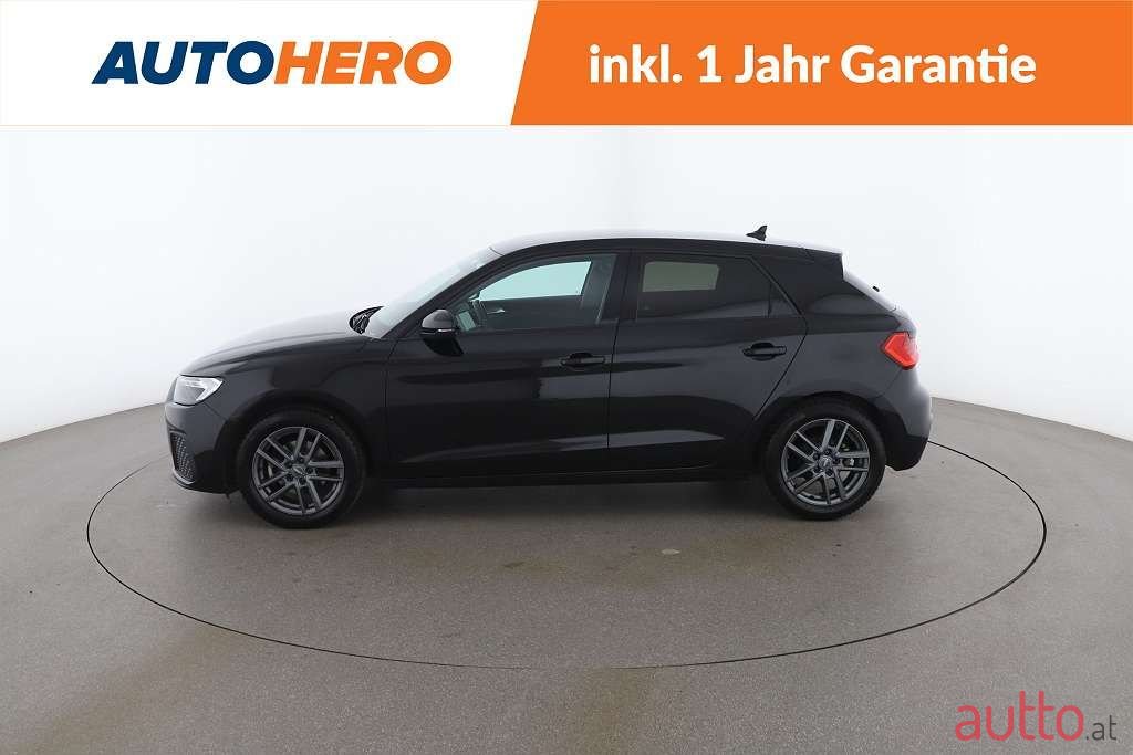 2023' Audi A1 photo #2