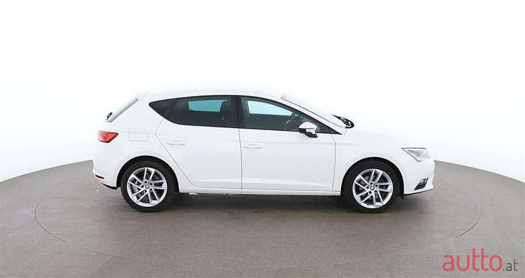 2014' SEAT Leon photo #2