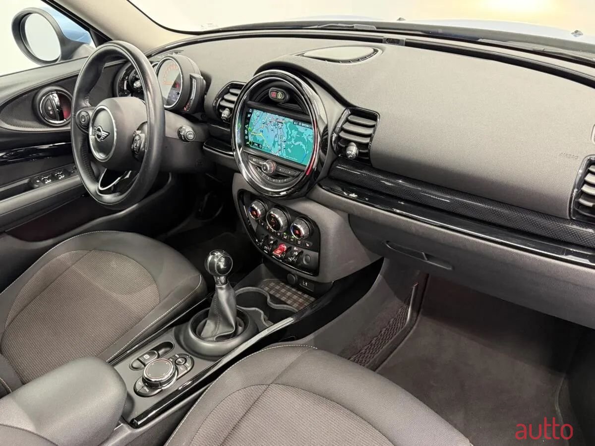 2019' MINI Cooper photo #5
