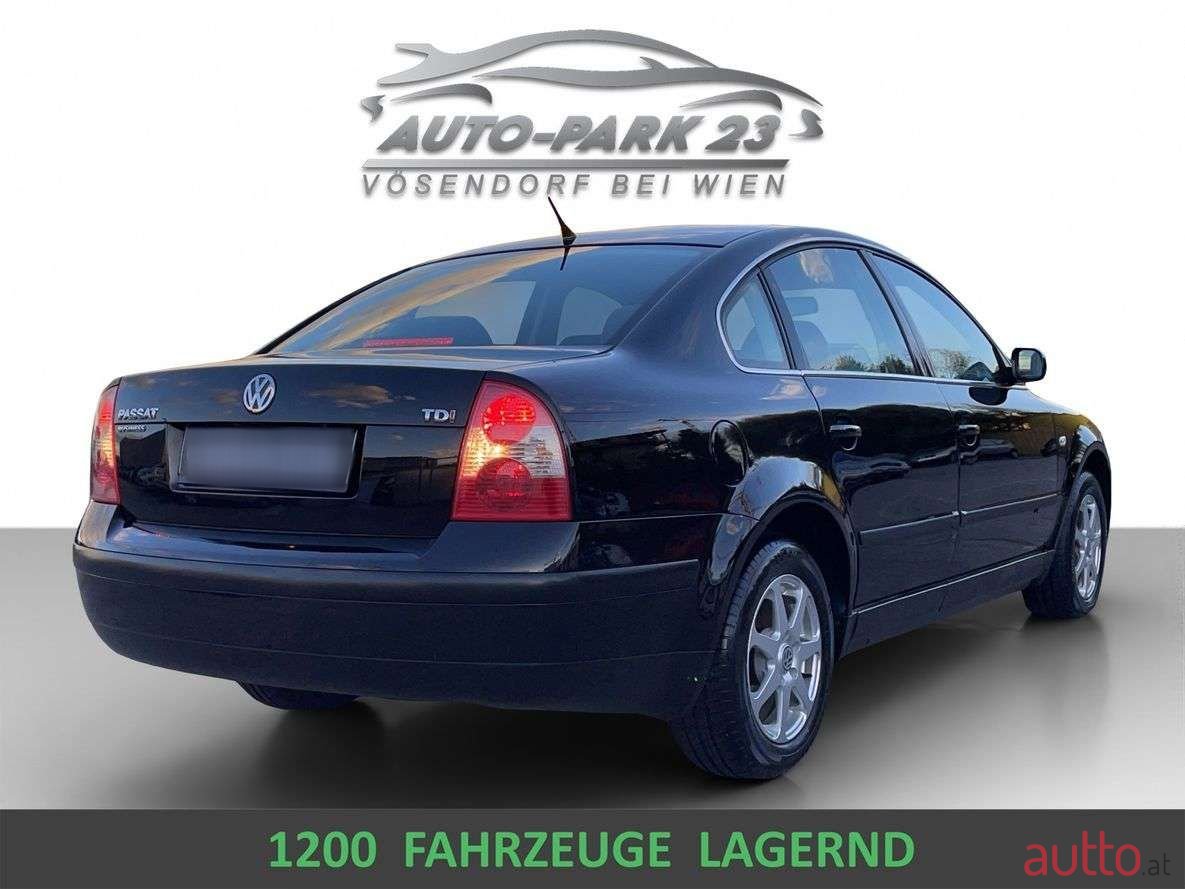 2003' Volkswagen Passat photo #4