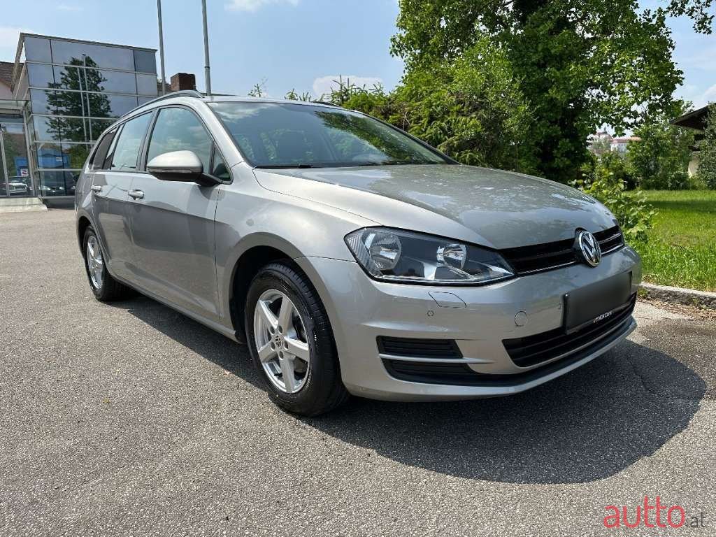 2016' Volkswagen Golf photo #1