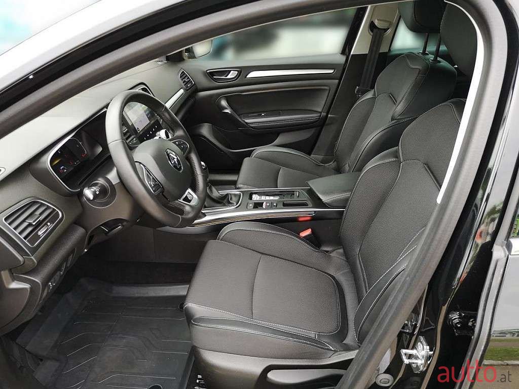 2021' Renault Megane photo #5