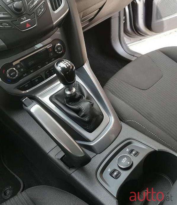 2011' Ford Focus photo #2