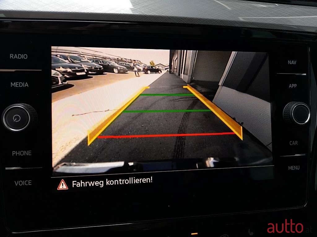 2023' Volkswagen Passat photo #4