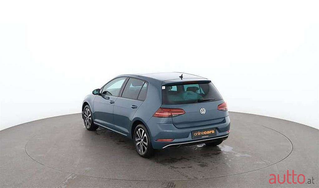 2019' Volkswagen Golf photo #4