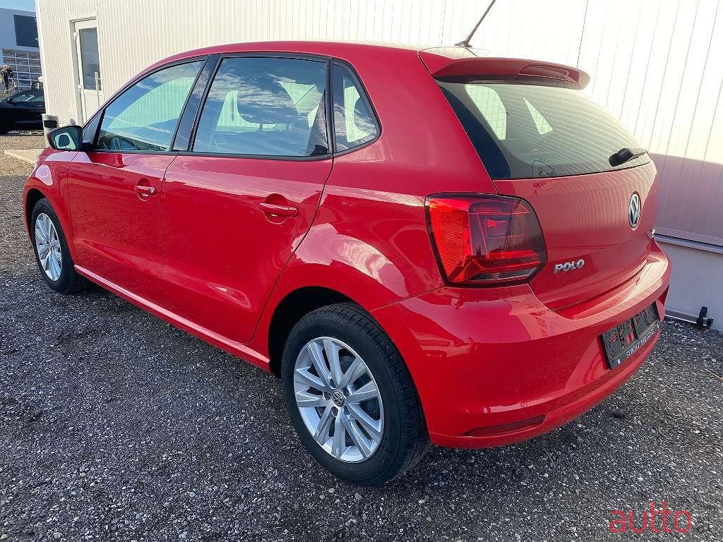 2016' Volkswagen Polo photo #4