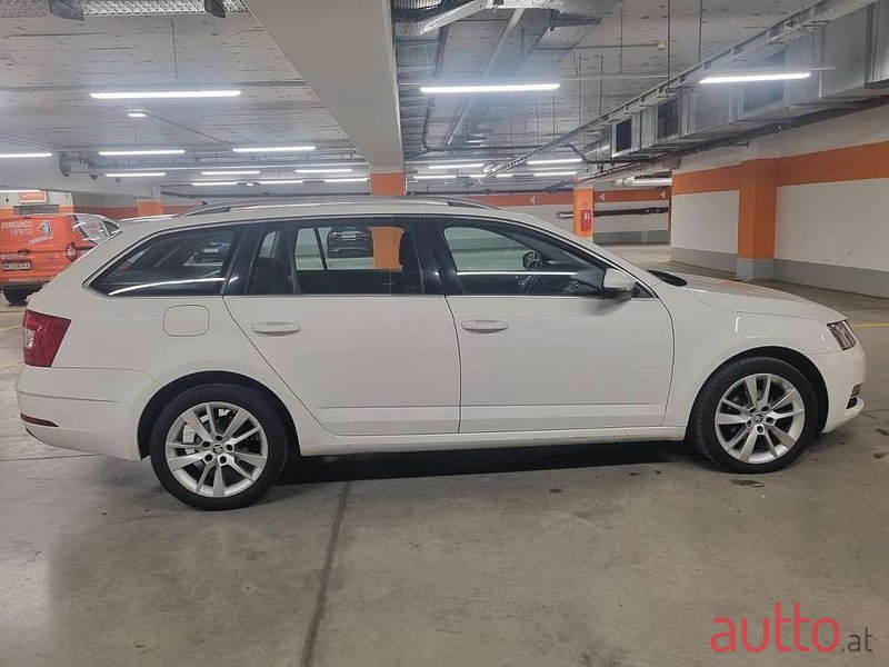 2018' Skoda Octavia photo #5