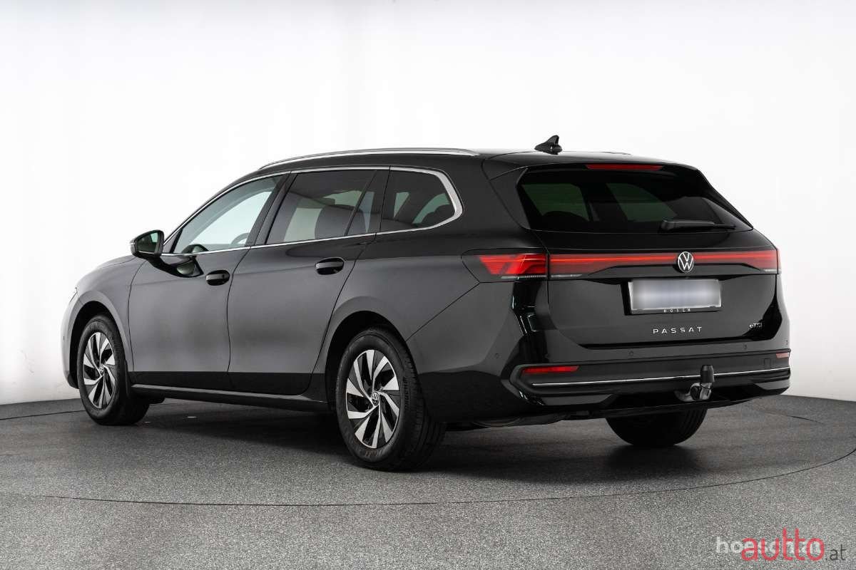 2024' Volkswagen Passat photo #4