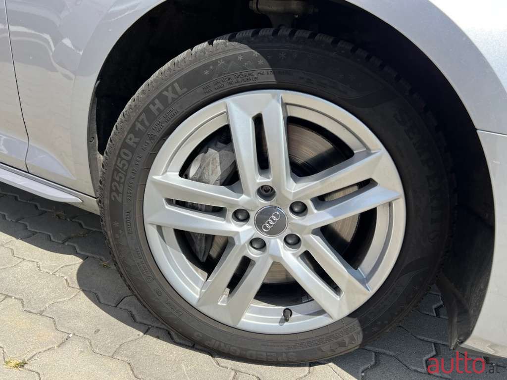 2019' Audi A4 photo #6