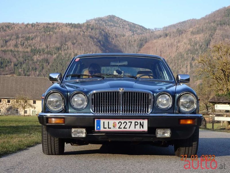 1982' Jaguar XJ photo #3