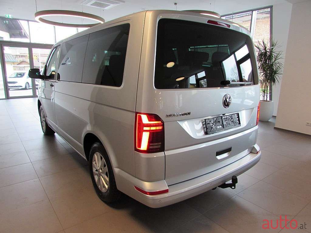 2022' Volkswagen Multivan photo #4