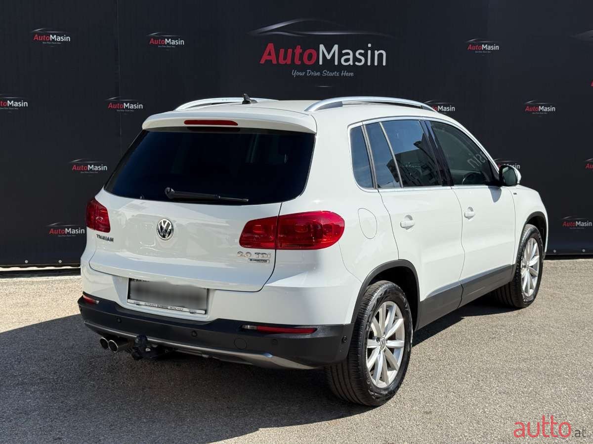 2016' Volkswagen Tiguan photo #2