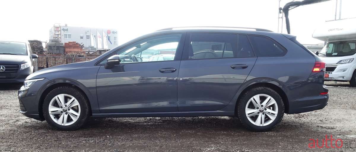 2023' Volkswagen Golf photo #4