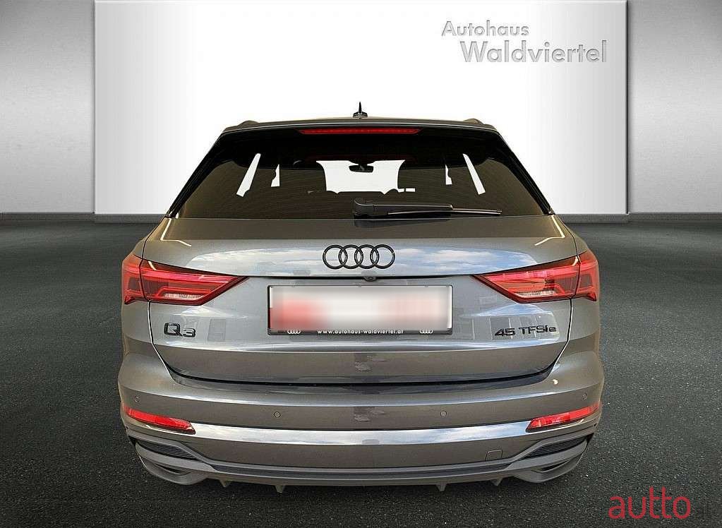 2023' Audi Q3 photo #4