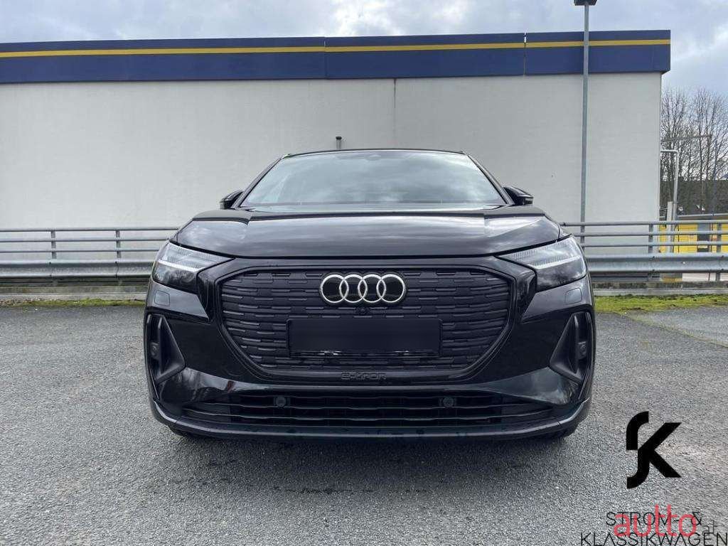 2022' Audi Q4 photo #2