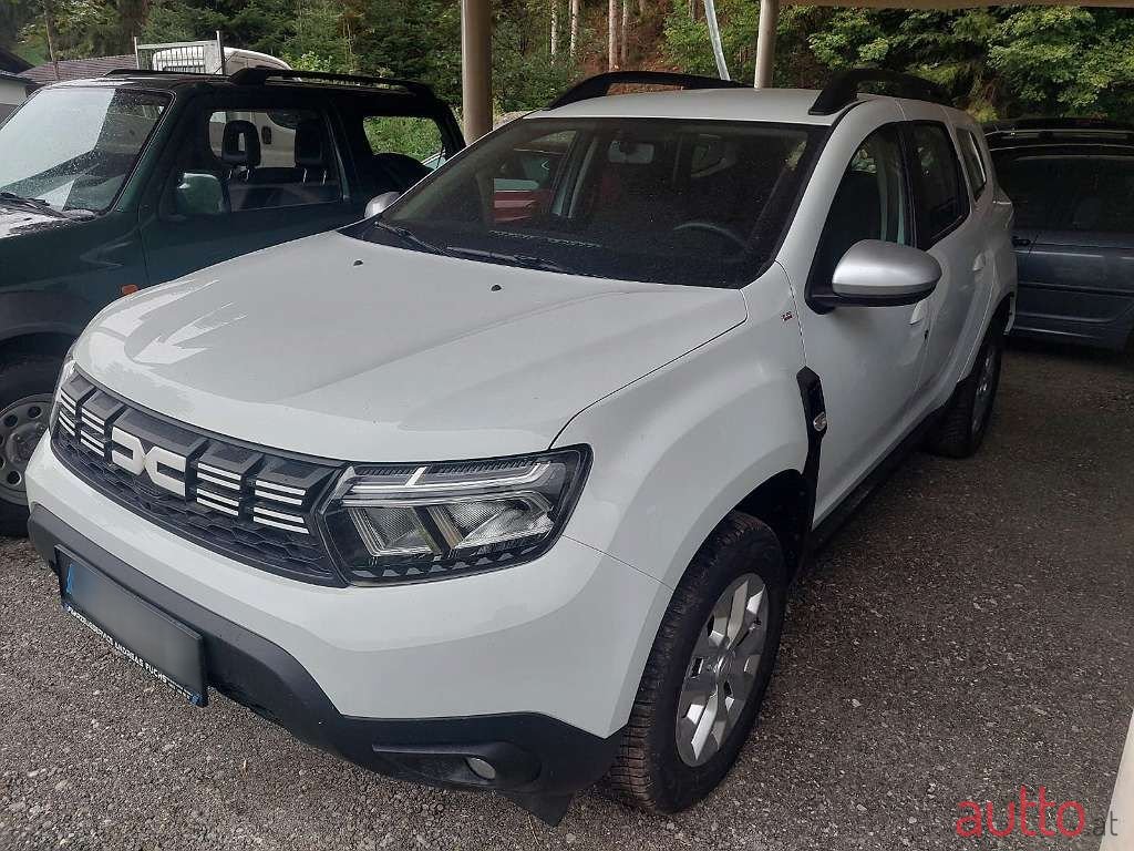 2023' Dacia Duster photo #3
