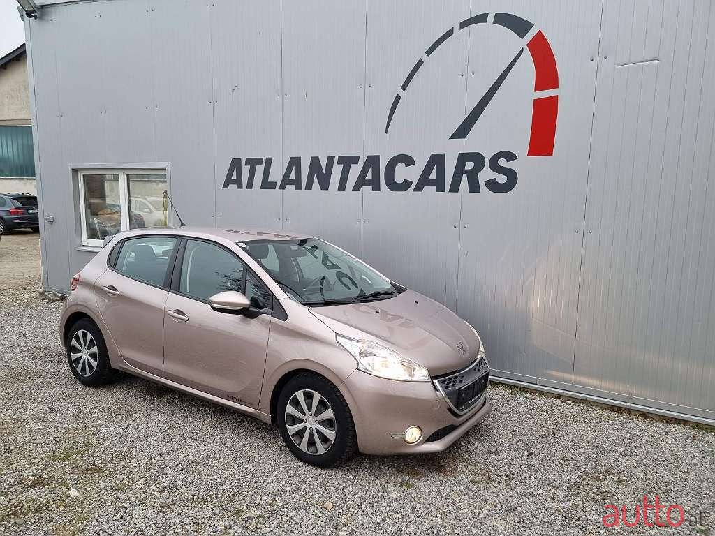 2013' Peugeot 208 photo #2