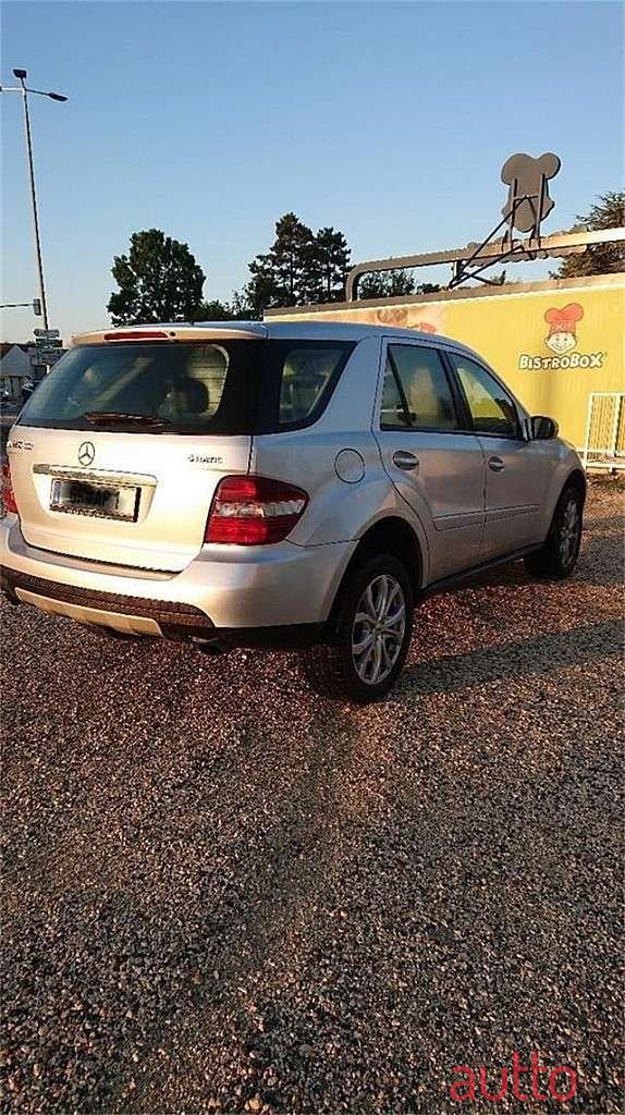 2008' Mercedes-Benz M-Klasse photo #5