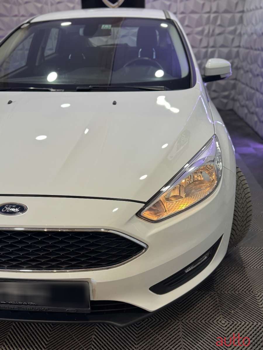 2017' Ford Focus photo #5