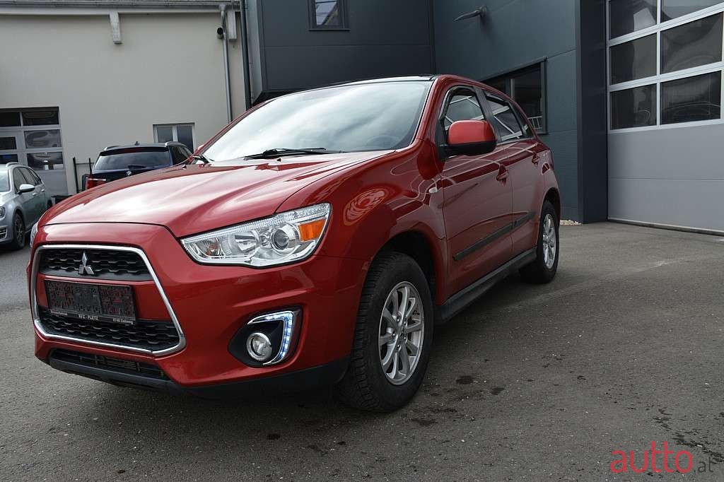 2014' Mitsubishi ASX photo #3