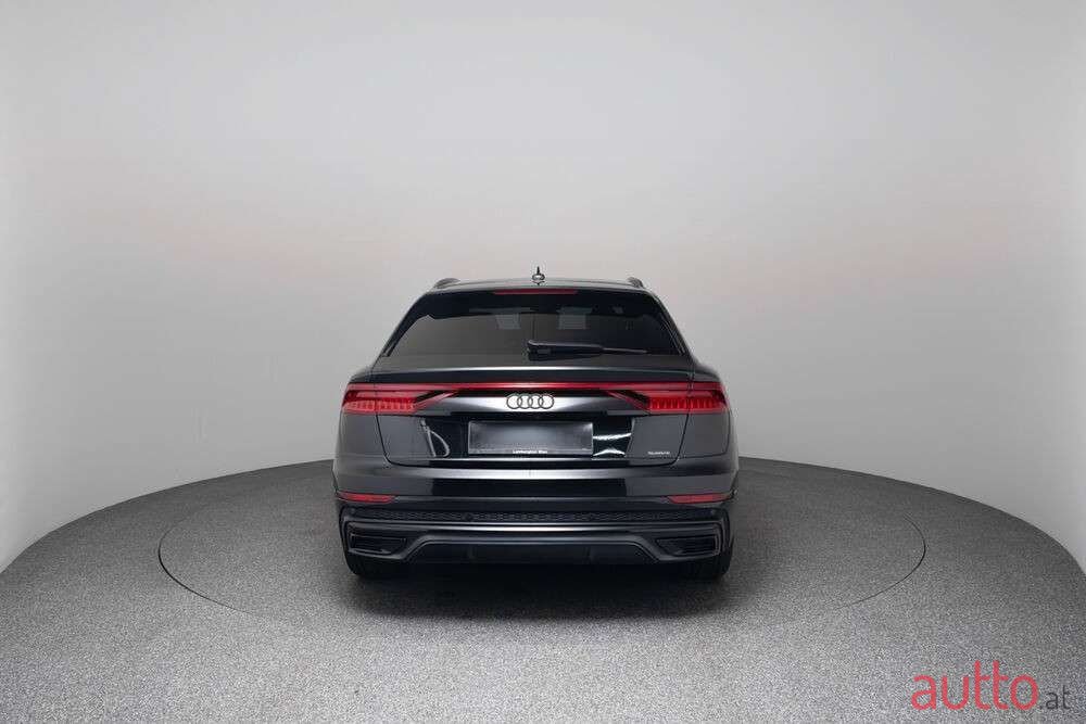 2023' Audi Q8 photo #4
