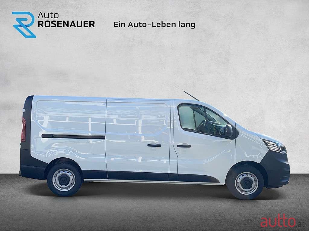 2022' Renault Trafic photo #2