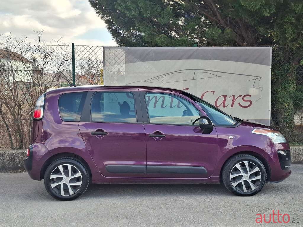 2017' Citroen C3 Picasso photo #2