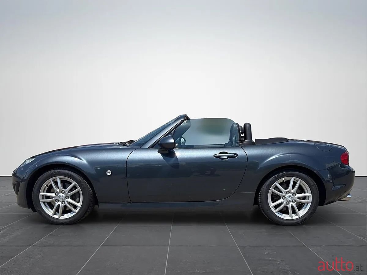 2011' Mazda MX-5 photo #3