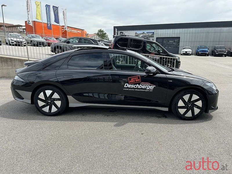 2023' Hyundai Ioniq 6 photo #4