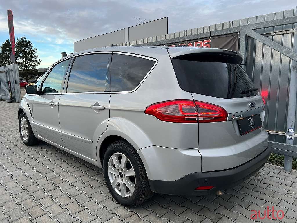 2011' Ford S-Max photo #5