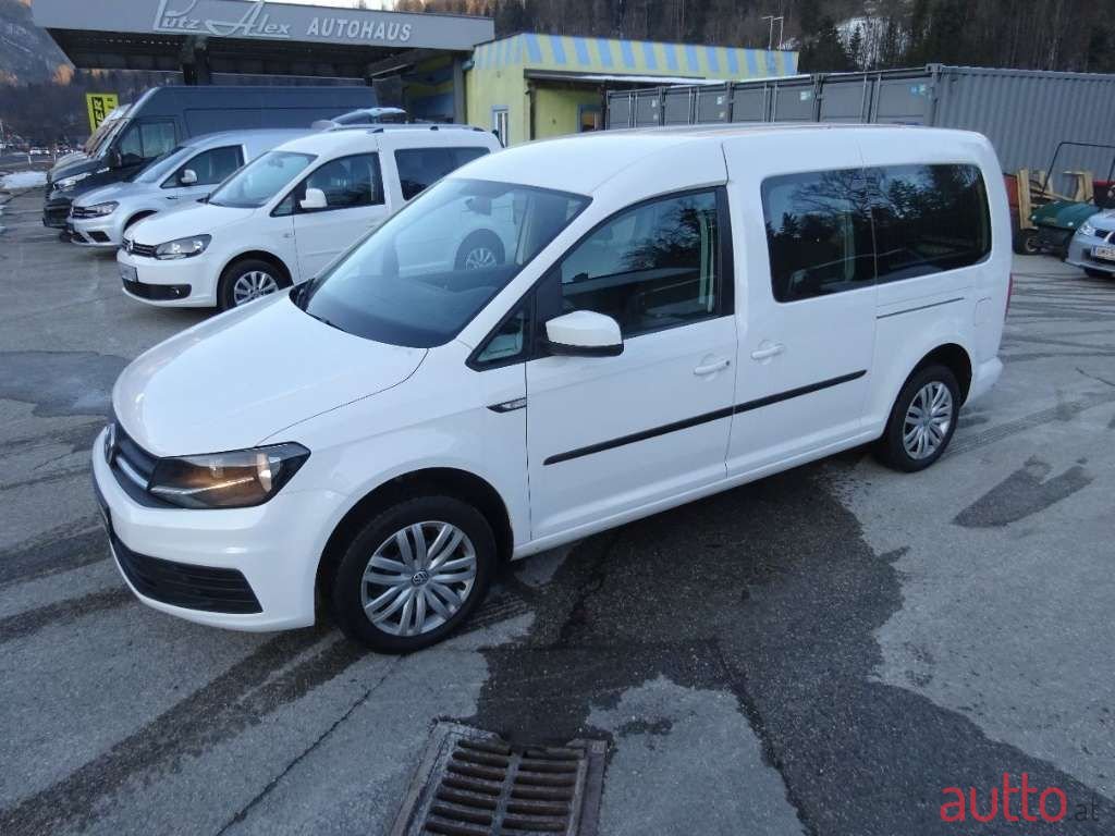2017' Volkswagen Caddy photo #2