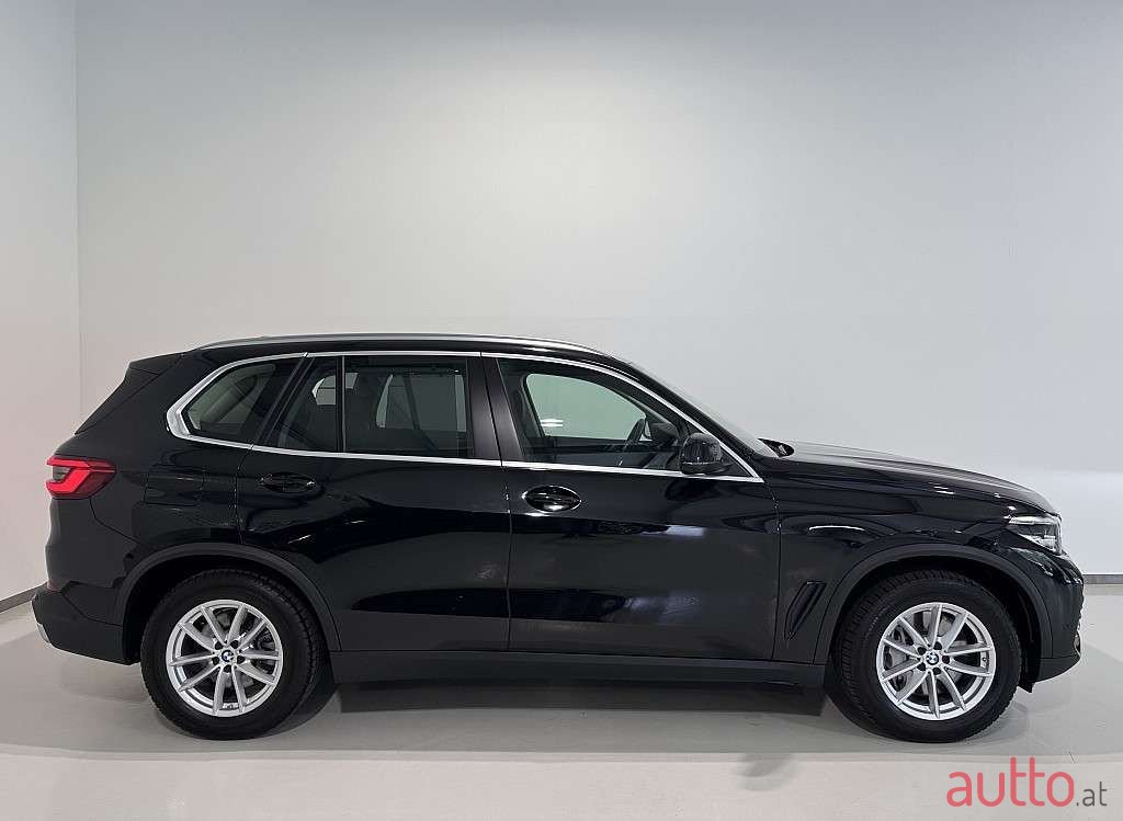2020' BMW X5 photo #2