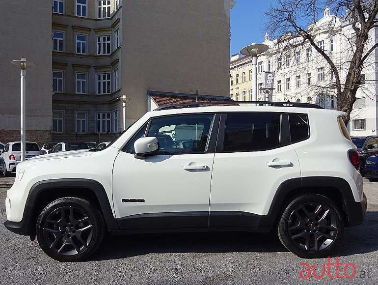 2019' Jeep Renegade photo #1