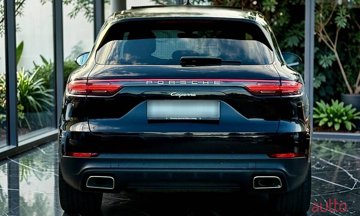 2019' Porsche Cayenne photo #6