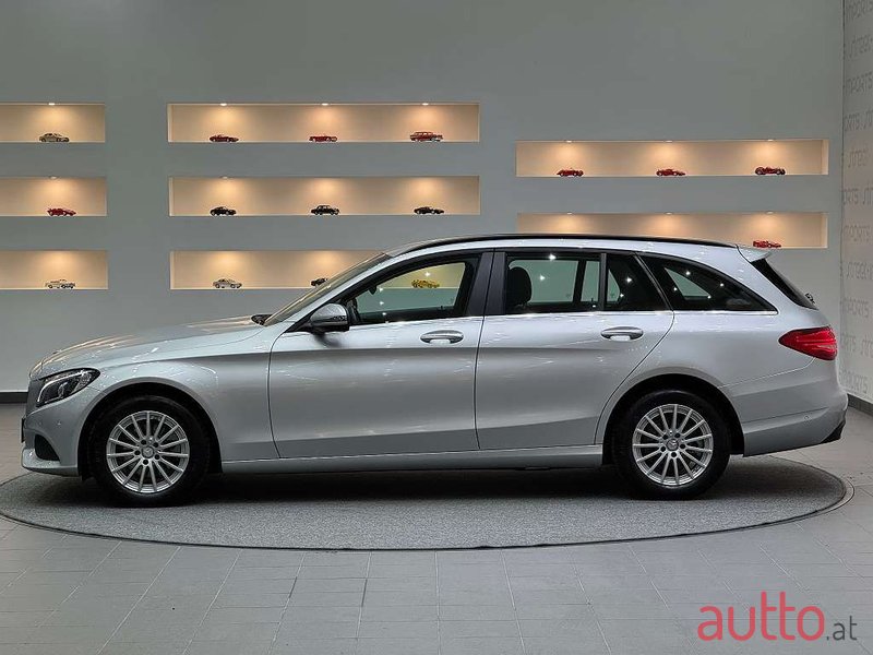2019' Mercedes-Benz C-Klasse photo #2