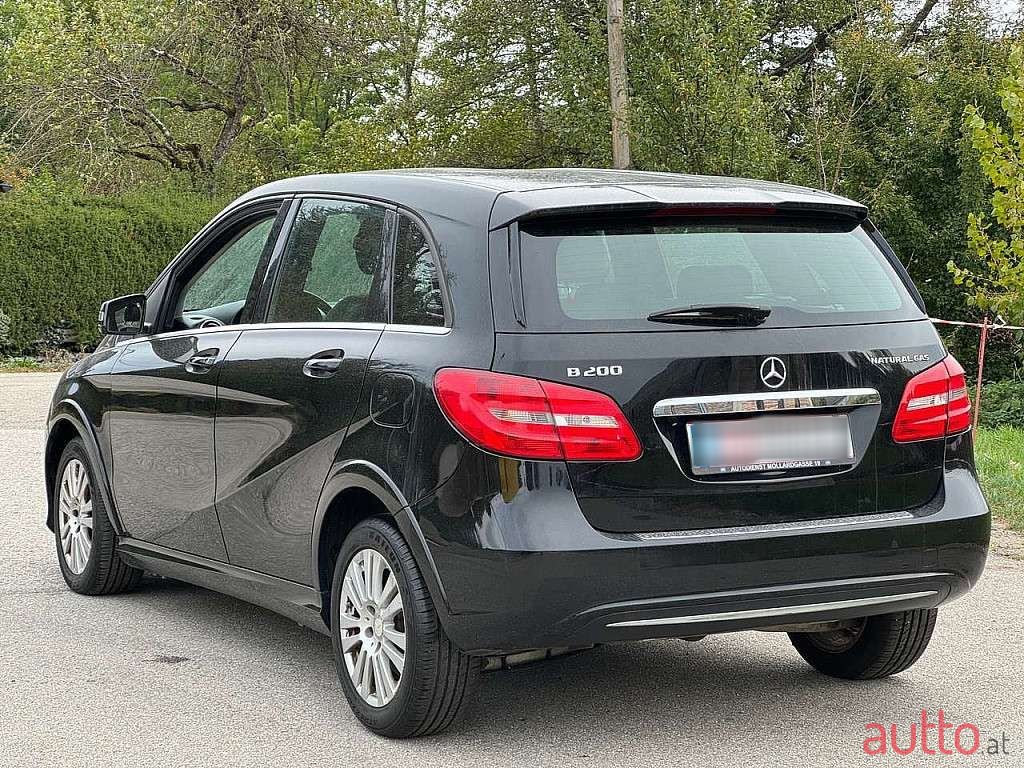 2015' Mercedes-Benz B-Klasse photo #3